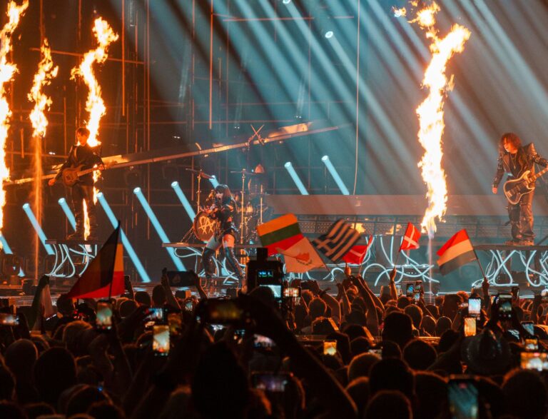 România s-a calificat din nou în finala Eurovision Song Contest 2026, după câțiva ani dificili pentru participarea țării la concurs
