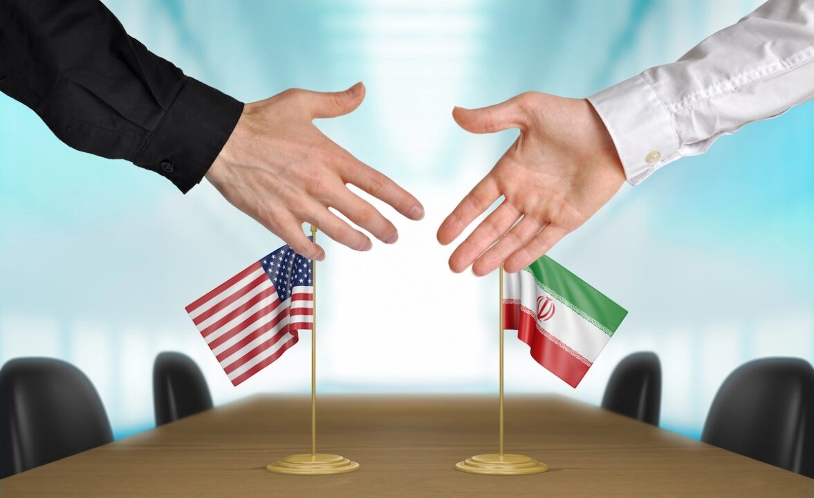 Descoperire diplomatică: Iran și SUA aproape de un acord de pace, prețurile petrolului scad / depositphotos