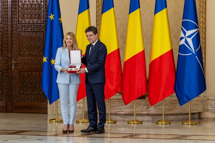 Nadia Comăneci a primit cea mai înaltă distincție a statului român/Administrația Prezidențială a României