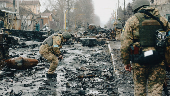 „Măcelarul din Bucea”: presa a identificat comandantul responsabil de bombardarea orașelor civile / depositphotos