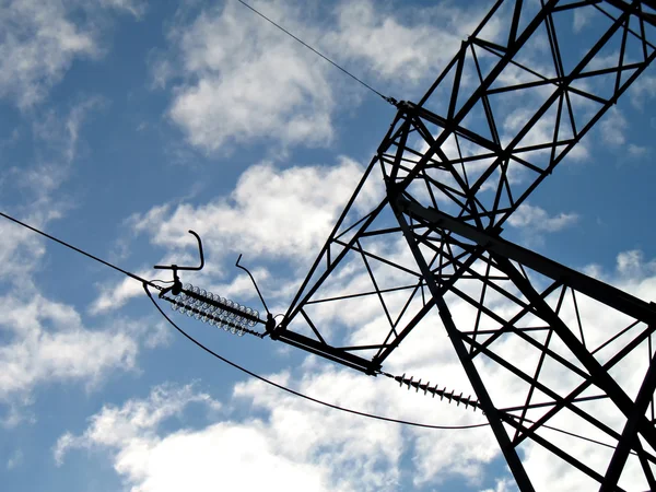 Furtuna a avariat o linie electrică strategică dintre România, Republica Moldova și Ucraina/depositphotos