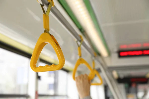 Într-un oraș din România, transportul public va costa doar 1 leu pe zi/depositphotos
