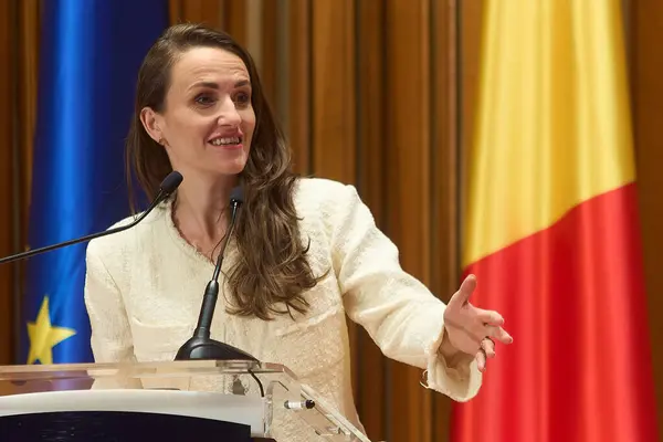 Oana Țoiu, la Chișinău, a cerut accelerarea aderării Republicii Moldova la UE/depositphotos