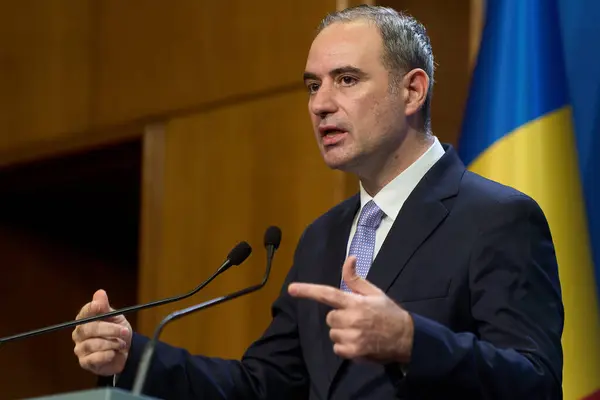 Deficitul bugetar al României a scăzut brusc la 1,17% din PIB: Guvernul vorbește despre o „corecție amplă”/depositphotos
