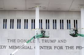 Scandal cultural în SUA: Donald Trump vrea retragerea numelui lui John F. Kennedy de pe legendarul centru cultural din Washington și amenință cu închiderea acestuia / depositphotos