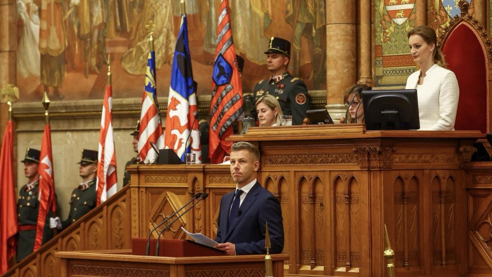Schimbare de epocă: Péter Magyar a depus oficial jurământul în funcția de prim-ministru al Ungariei / depositphotos
