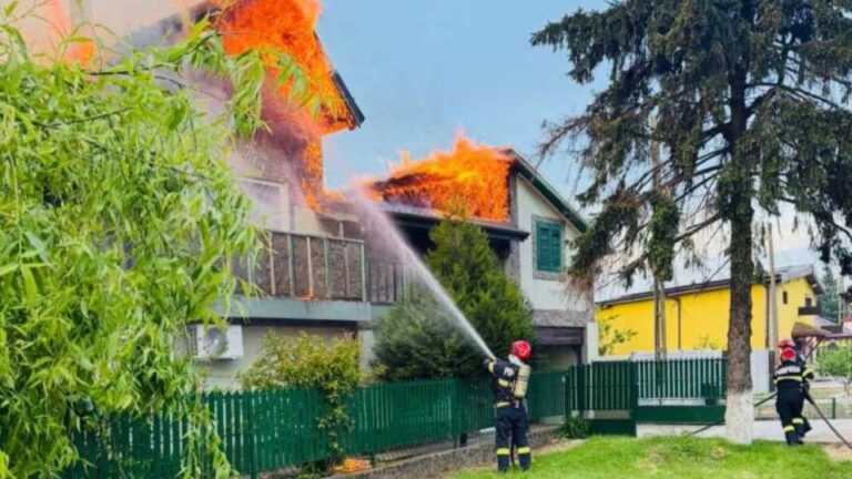 Un incendiu puternic a cuprins o locuință în județul Giurgiu/ISU Giurgiu
