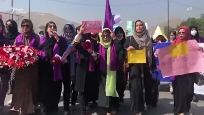Represiune cu focuri de armă: în Afganistan s-a tras asupra participanților la un protest împotriva purtării obligatorii a hijabului / depositphotos