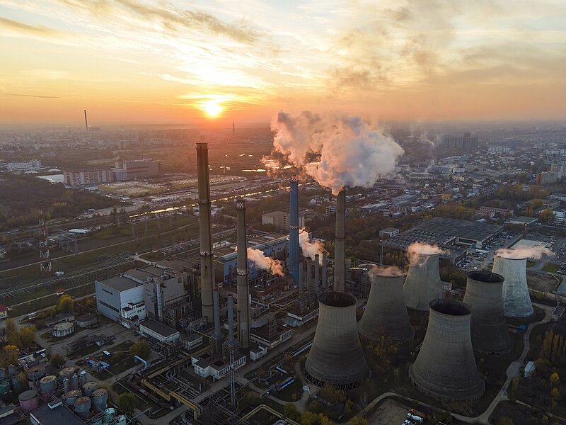 Strategia energetică a lui Adrian Veștea: Fuziuni de companii, investiții masive și eliminarea dividendelor obligatorii / depositphotos