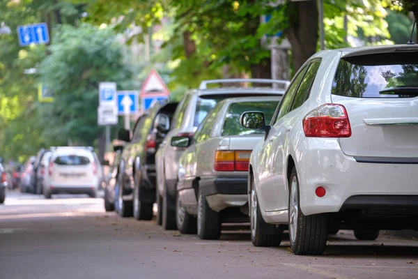 În România ar putea crește tarifele la asigurarea auto RCA: șoferii se așteaptă la scumpiri de până la 600 de lei/depositphotos