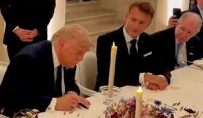 Trump a semnat protocolul de acord cu Iranul în cadrul unui cine festive la Versailles / depositphotos