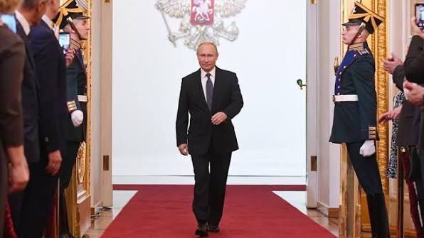 „Uulii” din Rusia îi cer lui Putin escaladarea războiului și refuzarea negocierilor cu SUA, pe fondul loviturilor de adâncime ale Ucrainei / depositphotos