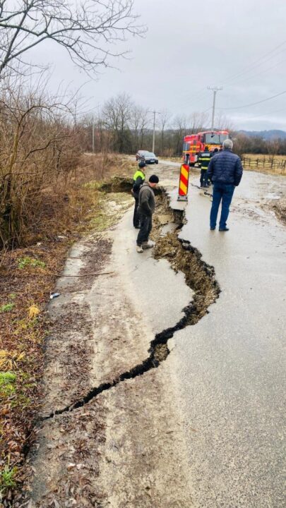 Vremea severă a afectat 12 județe din România: locuințe inundate, drumuri blocate și localități izolate/Facebook IGSU