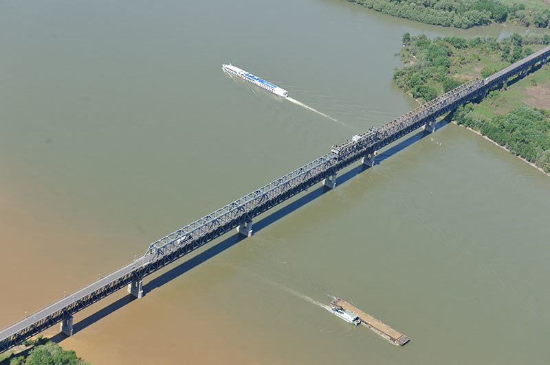 Al treilea pod peste Dunăre: Bulgaria își pierde răbdarea, România — timpul / depositphotos