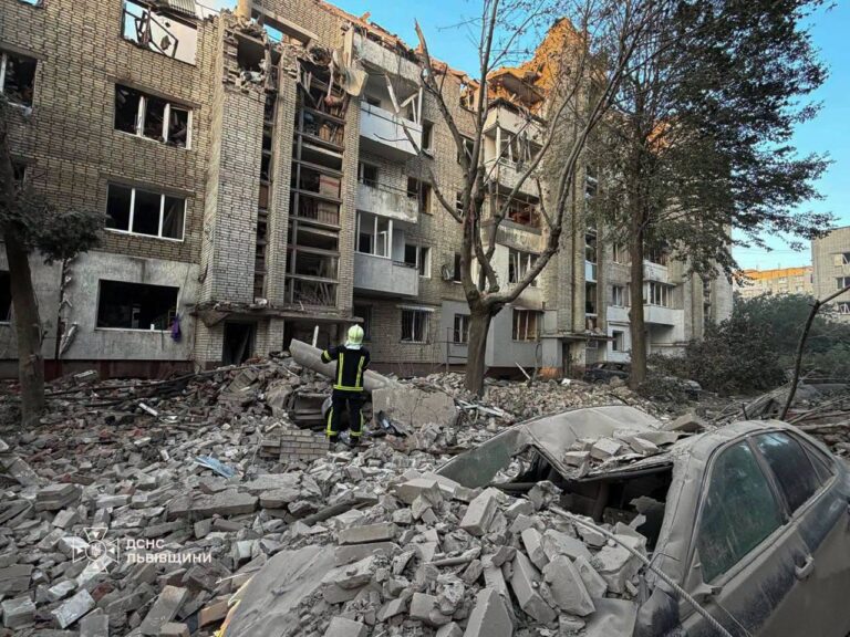 Atac masiv al Rusiei în timpul nopții: o rachetă a pătruns în Polonia, iar în Ucraina sunt morți și zeci de răniți / Kyiv Region State Emergency Service