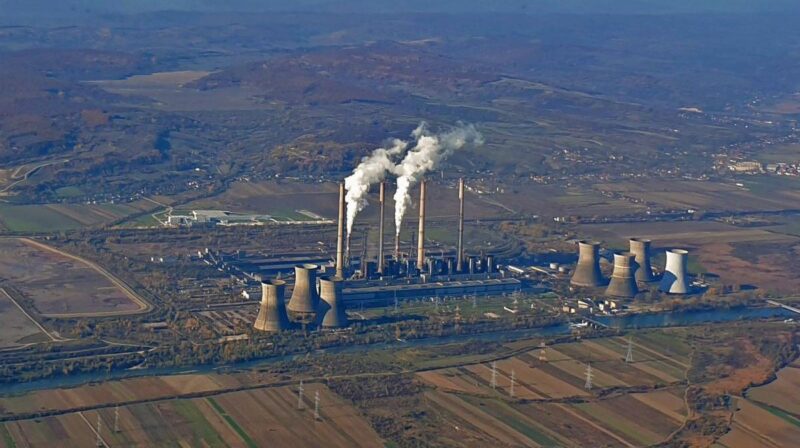 Complexul Energetic Oltenia a dat în judecată statul pentru aproape 900 de milioane de lei / depositphotos
