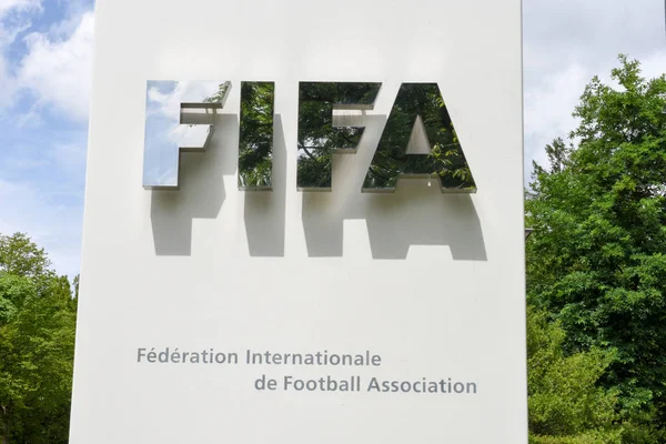 Președintele La Liga îi cere lui Gianni Infantino să demisioneze/depositphotos