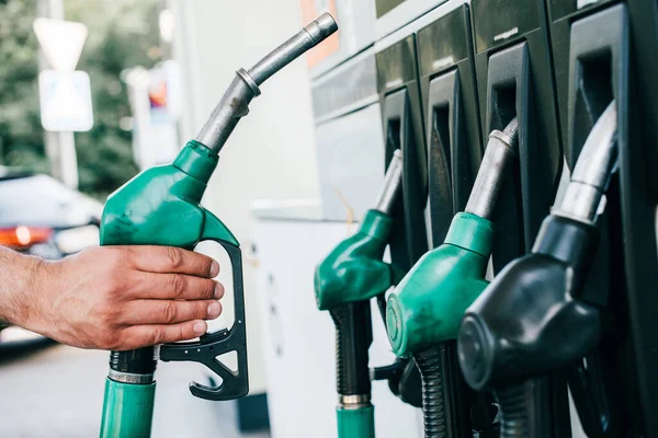 Carburanții s-au scumpit din nou în România: benzina și motorina au crescut în preț la aproape toate stațiile PECO Carburanții s-au scumpit din nou în România: benzina și motorina au crescut în preț la aproape toate stațiile PECO / depositphotos