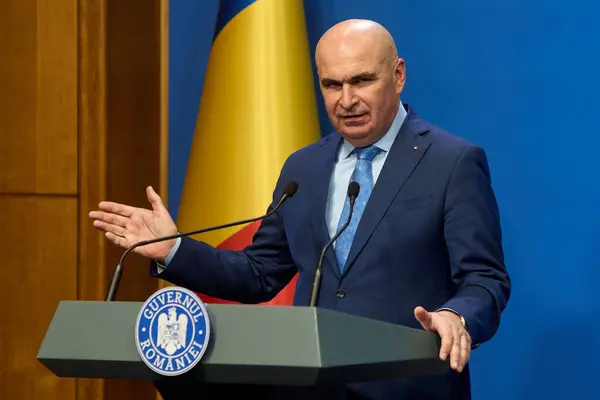 Ilie Bolojan l-a felicitat pe noul prim-ministru al Republicii Moldova, Vasile Tofan/ depositphotos