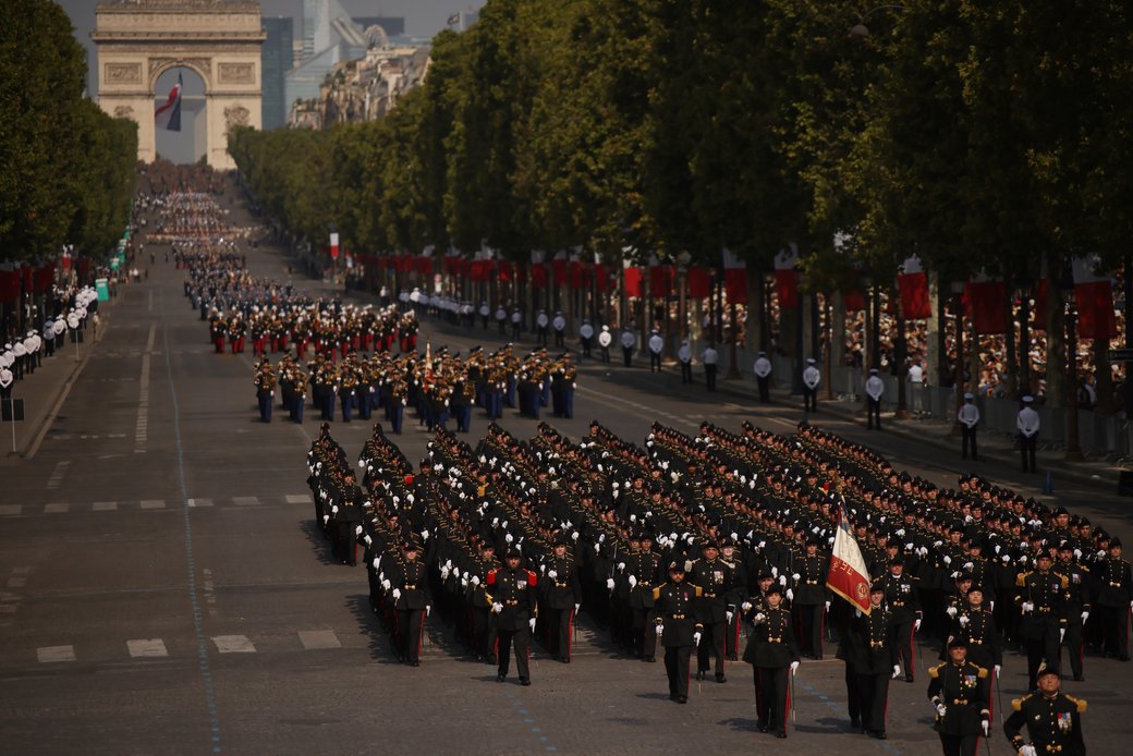 Franța a sărbătorit Ziua Bastiliei printr-o paradă militară de amploare: printre participanți s-au aflat militari români și ucraineni/AP/Thomas Padilla