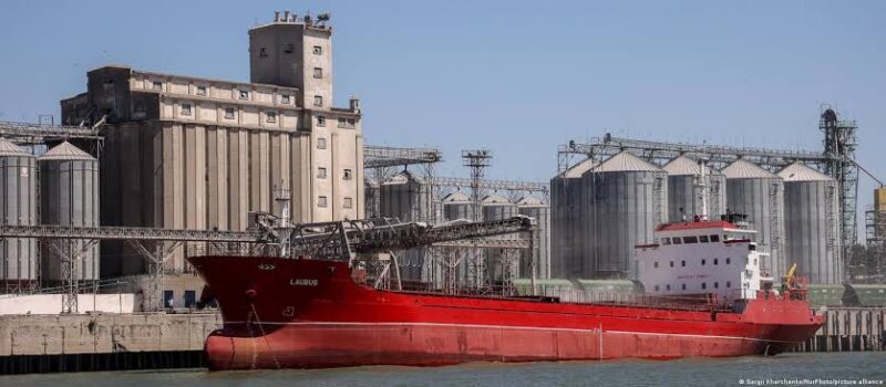 Coridorul dunărean devine tot mai important: Ucraina și partenerii europeni își consolidează rutele logistice în contextul atacurilor rusești / depositphotos