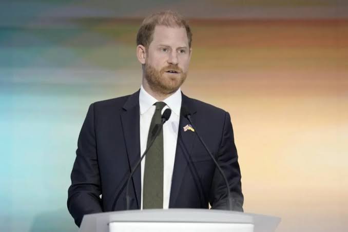Bătălia juridică a familiei regale: Prințul Harry continuă procesul împotriva publisherului Daily Mail privind încălcarea gravă a confidențialității / depositphotos