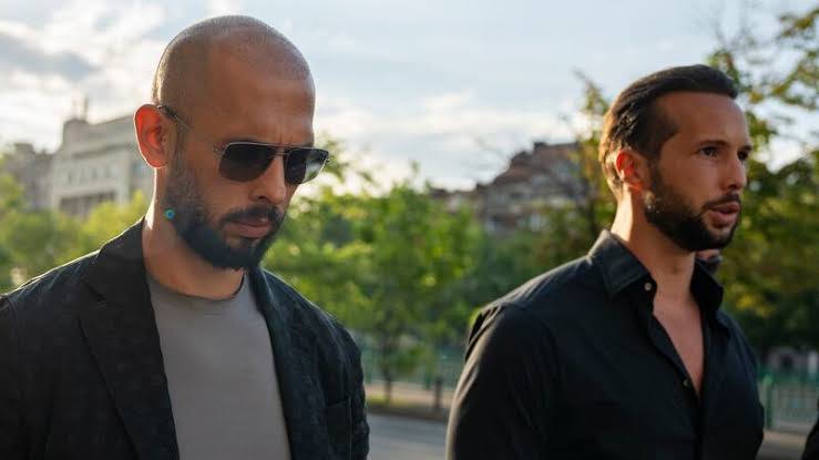 Frații Andrew și Tristan Tate, arestați în SUA la solicitarea Marii Britanii pentru extrădare. De ce sunt acuzați / depositphotos