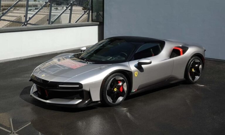 Ferrari CZ26: Modelul de 1.000 CP creat pentru un singur client. Nimeni altcineva nu îl poate cumpăra / depositphotos