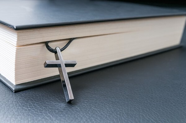 Confiscarea proprietăților Martorilor lui Iehova: cum transformă Rusia sistemul judiciar într-un instrument de represiune / depositphotos