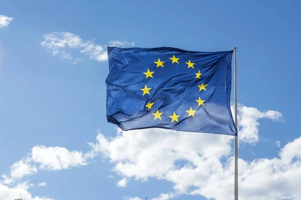 Industria europeană de apărare se confruntă cu o nouă provocare: o serie de incidente determină reevaluarea sistemului de protecție / depositphotos
