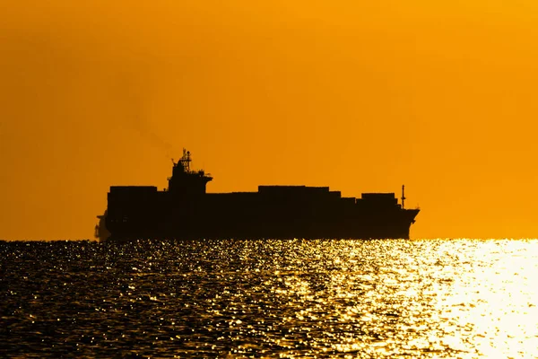 Atacul asupra navei comerciale din apropierea României: de ce Rusia este considerată una dintre posibilele surse ale amenințării în Marea Neagră / depositphotos