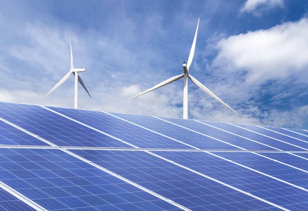 România a conectat peste 2,5 GW de noi capacități energetice: energia solară, eoliană și bateriile câștigă teren / depositphotos