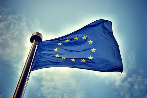 Comisia Europeană cere României măsuri suplimentare înainte de adoptarea legii salarizării / depositphotos