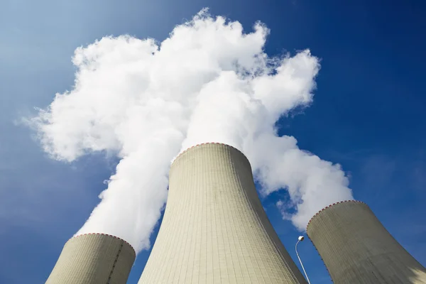 Unitatea 2 a Centralei Nucleare de la Cernavodă mai poate funcționa aproximativ cinci zile din cauza nivelului scăzut al Dunării / depositphotos