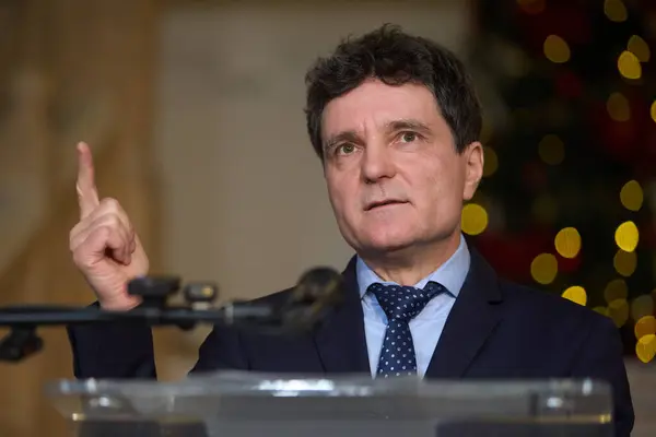 Nicușor Dan a promulgat legea privind anularea unei părți din datoriile de TVA: cine este vizat / depositphotos