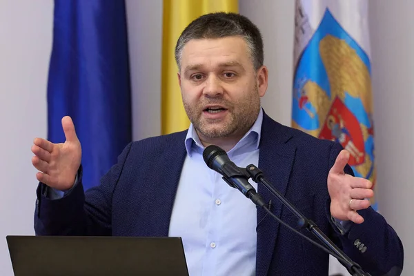 Instanța a respins cererea STB de intrare în insolvență: mii de angajați nu au fost incluși în lista creditorilor / depositphotos