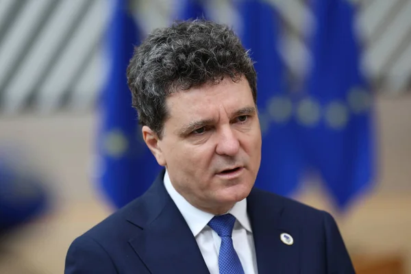 Nicușor Dan a contestat noua lege privind integritatea la Curtea Constituțională a României / depositphotos