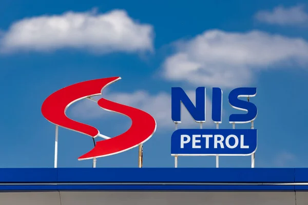 SUA au prelungit excepția de la sancțiuni pentru compania sârbă NIS: rafinăria va putea funcționa până la sfârșitul lunii septembrie / depositphotos