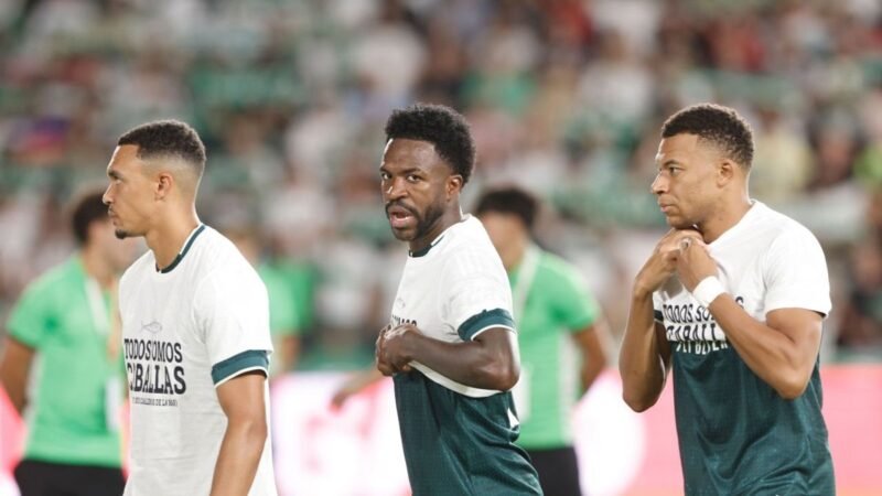 Mbappé, Vinícius și Konaté au fost prinși sub un val de critici: vedetele fotbalului sunt acuzate de ascunderea unei acțiuni de susținere pentru Ceuta Mbappé, Vinícius și Konaté au fost prinși sub un val de critici: vedetele fotbalului sunt acuzate de ascunderea unei acțiuni de susținere pentru Ceuta / depositphotos