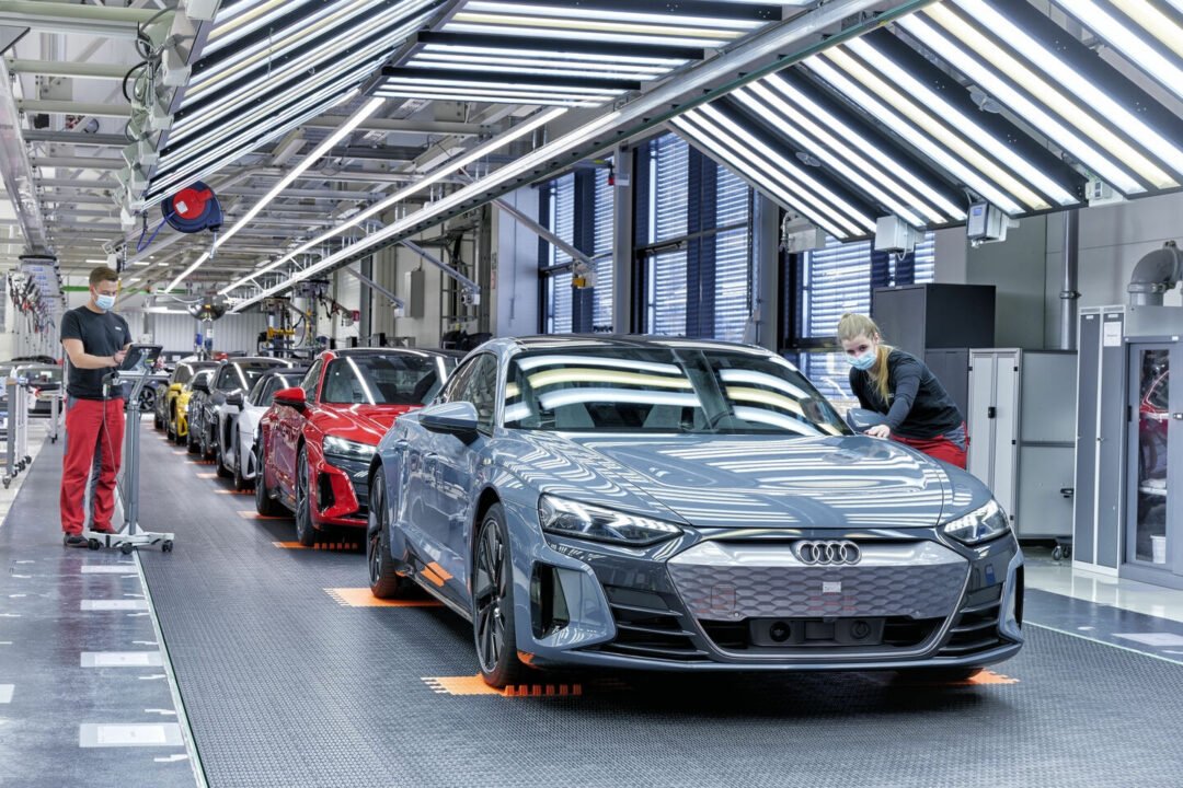Războiul ciudat din industria auto: Audi dă în judecată un importator german pentru a bloca vânzarea propriilor mașini electrice din China / depositphotos