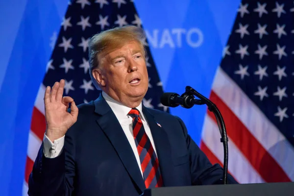 Trump a semnat „sancțiunile infernale” împotriva Rusiei: Kremlinul riscă să piardă o parte din veniturile energetice / depositphotos