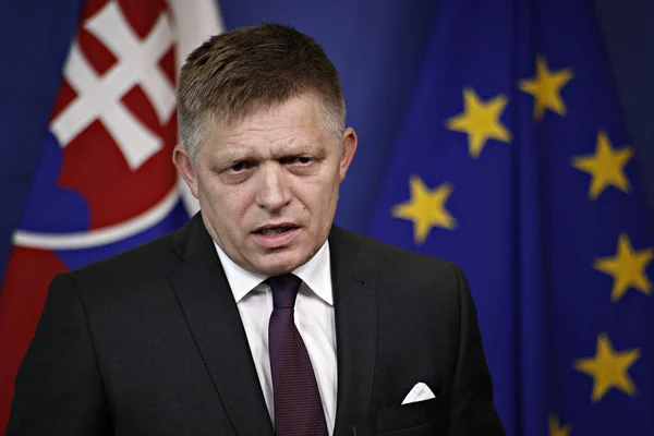 Fico servește din nou intereselor Moscovei: cât timp mai poate NATO tolera refuzul demonstrativ al obligațiilor / depositphotos