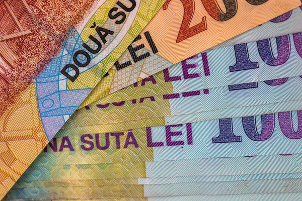 Fitch avertizează România cu privire la riscul pierderii ratingului de investiții din cauza crizei politice / depositphotos