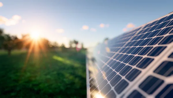 În România va fi construit cel mai mare parc solar fotovoltaic terestru din UE: proiectul a primit o finanțare de 561 de milioane de euro / depositphotos
