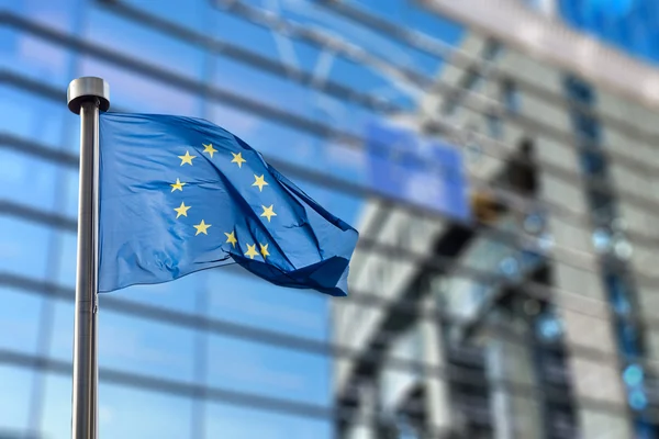 Cinci țări UE pregătesc un acord privind centrele de returnare a migranților în afara blocului comunitar / depositphotos