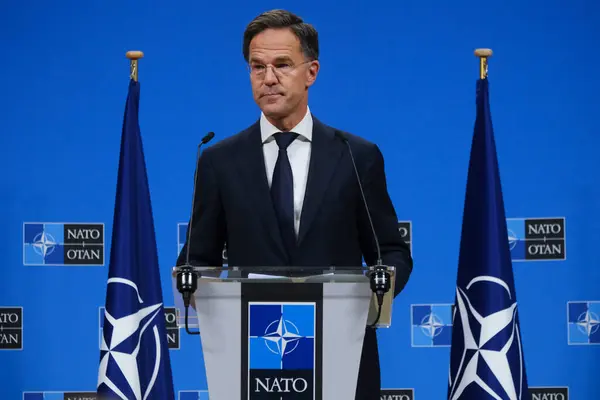 Mark Rutte: NATO are toate opțiunile necesare pentru a răspunde atacurilor hibride ale Rusiei / depositphotos