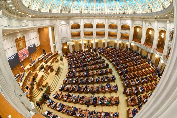 Reacții politice la candidatura lui Siegfried Mureșan: ce au declarat UDMR, PSD și AUR / depositphotos