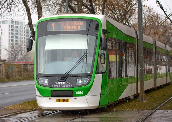 La București se reia circulația tramvaielor prin Pasajul Basarab: ce linii revin din 7 septembrie / depositphotos