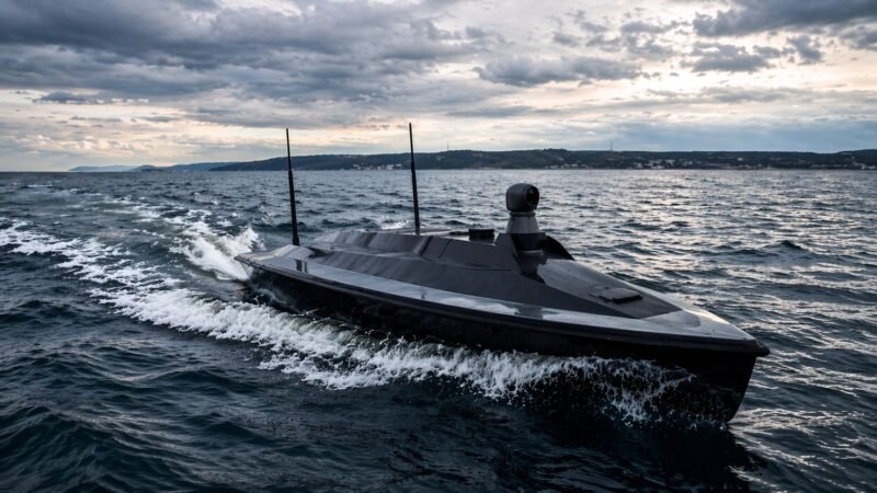 „Prima bătălie navală din istorie între ambarcațiuni fără pilot”: ce s-a întâmplat în Marea Neagră / depositphotos
