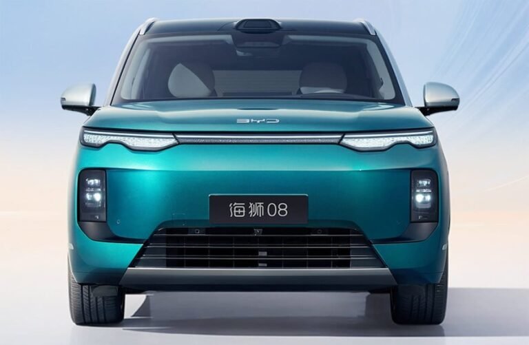 BYD Sealion 08 a strâns 12.000 de comenzi în 24 de ore. Prețul surprinde / depositphotos